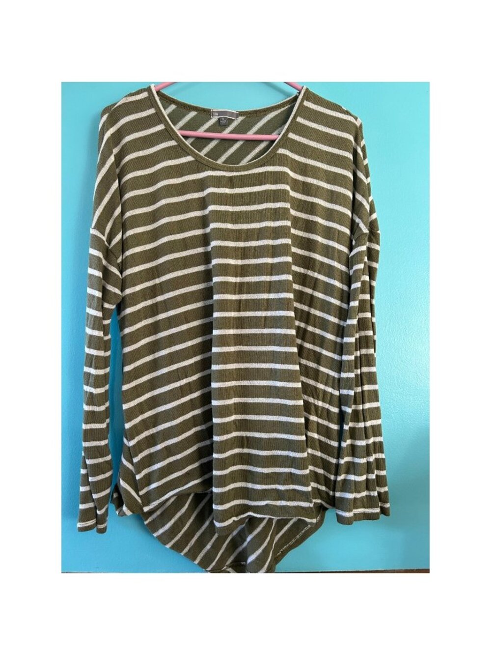 TBH Top Womens XL Green White Striped Long Sleeve High Low Scoop Neck DK3646